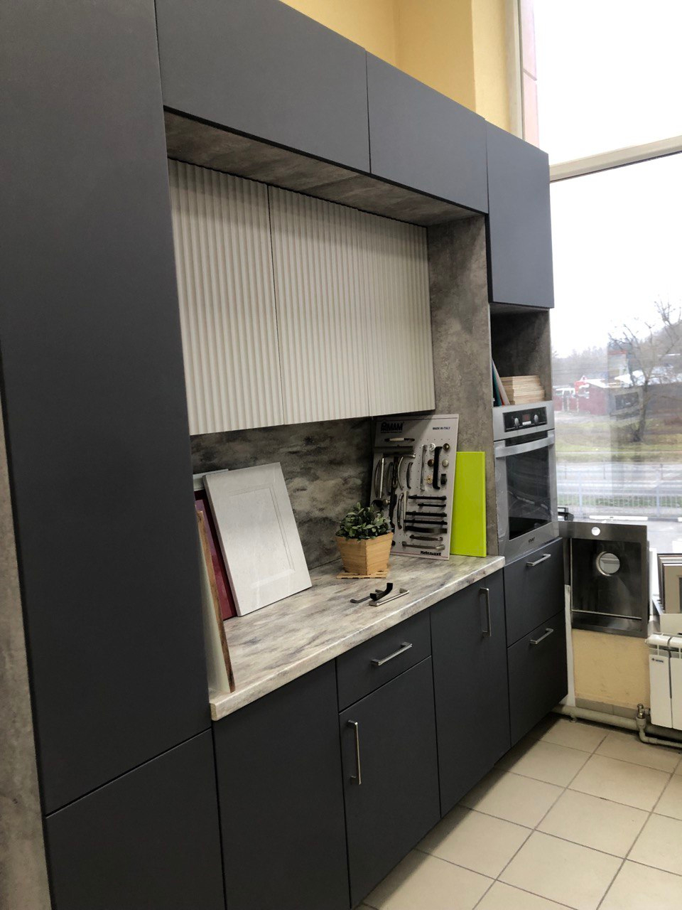 Торговый зал с кухнями